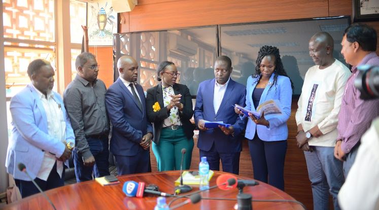 The Uganda Alcohol Industry Association (UAIA) has met with the minister of State for Investment Hon Evelyn Anite and the Minister of State for Trade Hon David Bahati to address major concerns on the proposed Alcohol Drinks Control Bill 2023.